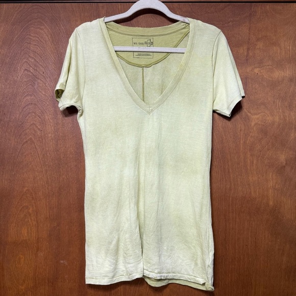 We The Free Light Green V-Neck Tee - Picture 1 of 4